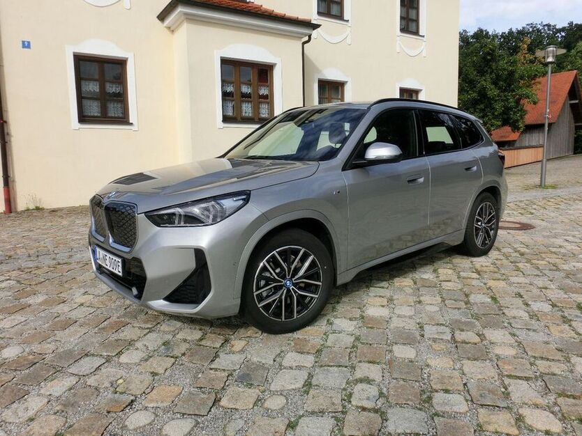iX1
