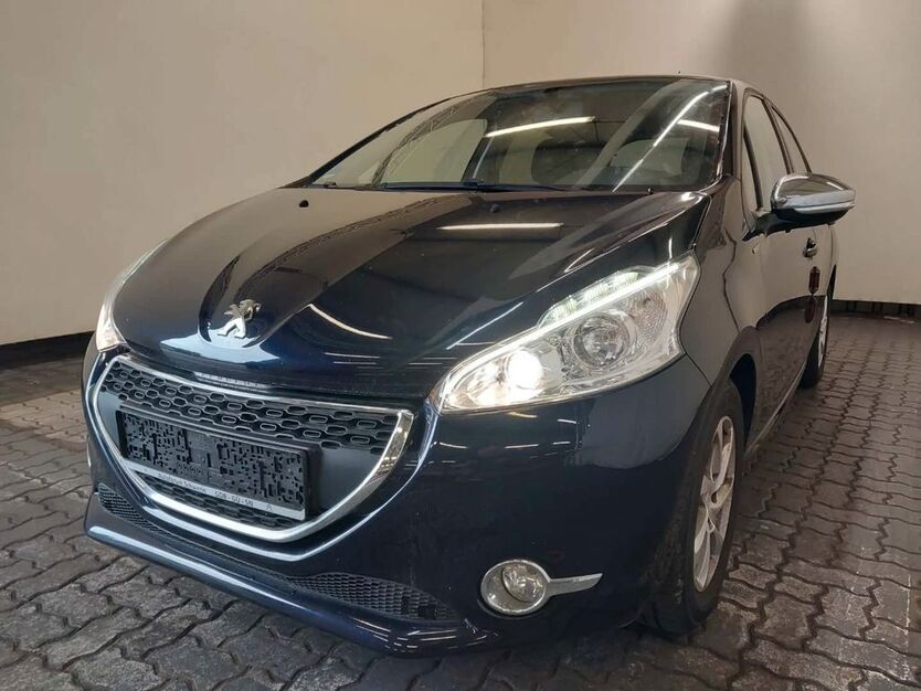 Peugeot 208 55.700 km 6.880 € Saarbrücken 66121