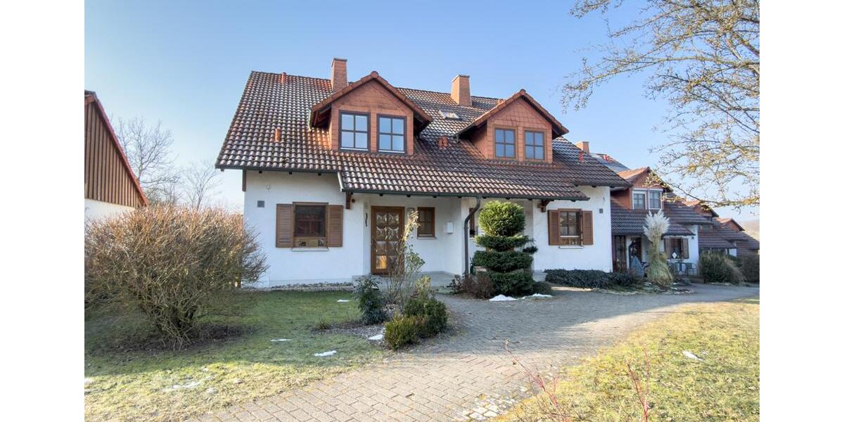 Doppelhaushälfte Großheirath - 4.5 Zimmer, 140 m&sup2;, 1.050&euro; | Angebot:24784370