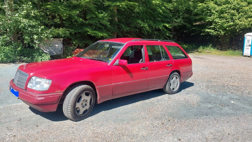 Mercedes-Benz 220 367.080 km 2.500 &euro; Heidenrod 65321
