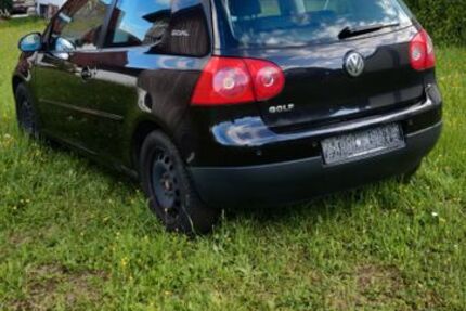 VW Golf 133.636 km 2.250 &euro; Empfingen 72186