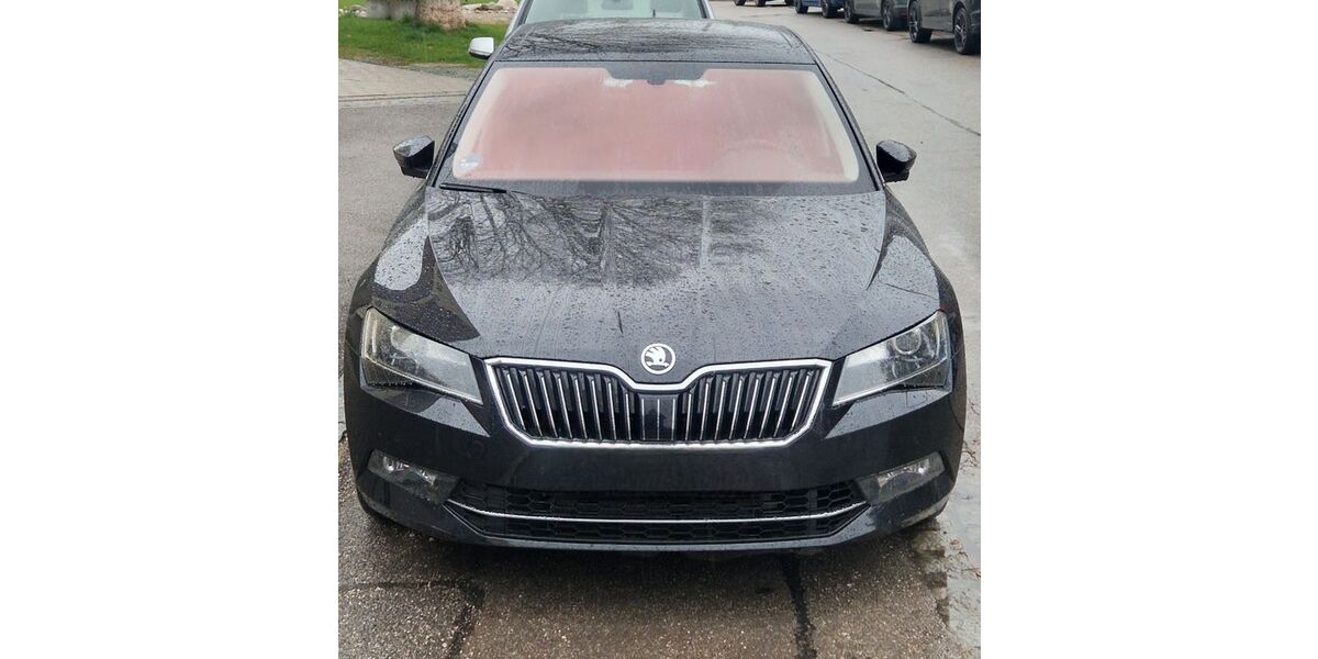 Skoda Superb 150.456 km 13.999 &euro; Geretsried 82538