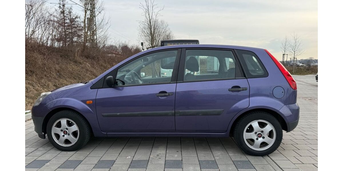 Ford Fiesta 122.703 km 950 &euro; Pfaffenhofen an der Ilm 85276