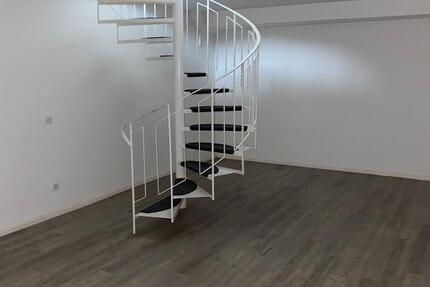 2 Zimmer Maisonette mit kleiner Terrasse ab sofort zimmer