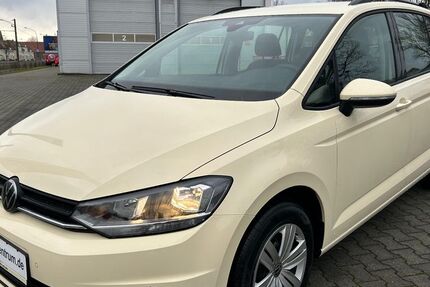 VW Touran 197.000 km 18.990 € Brandenburg 14770