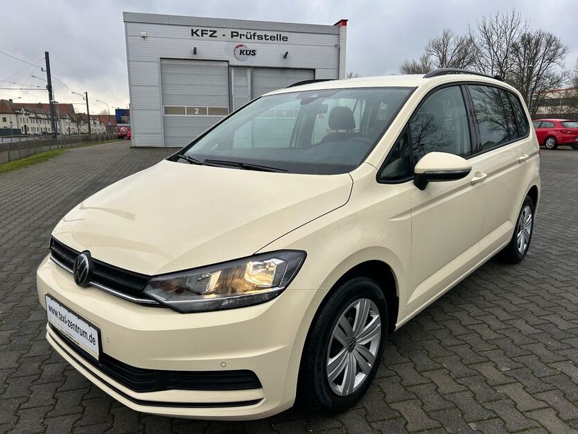 VW Touran 197.000 km 18.990 € Brandenburg 14770