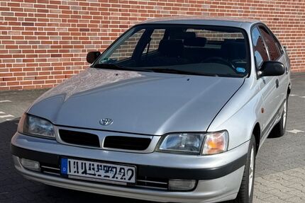 Toyota Carina 125.818 km 4.500 &euro; Oldenburg 26125