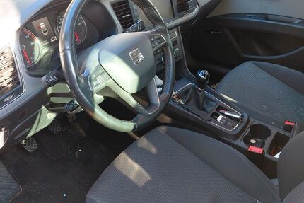 Seat Leon 101.150 km 10.490 &euro; Königs Wusterhausen 15711