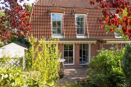 Hochklassisches Reihenendhaus mit großzügigem Raumangebot und Süd- Westgarten 5 zimmer