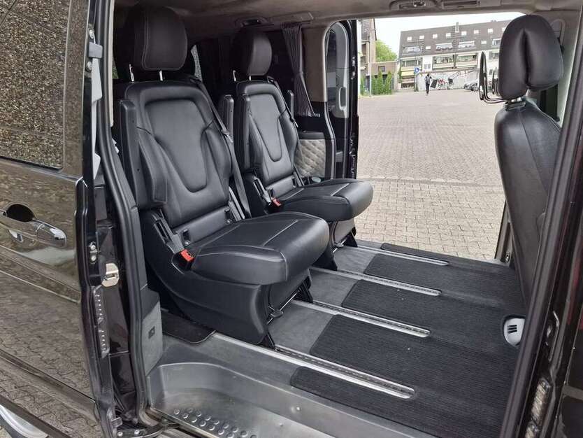 Mercedes-Benz Viano 160.000 km 24.499 € Düsseldorf 40213