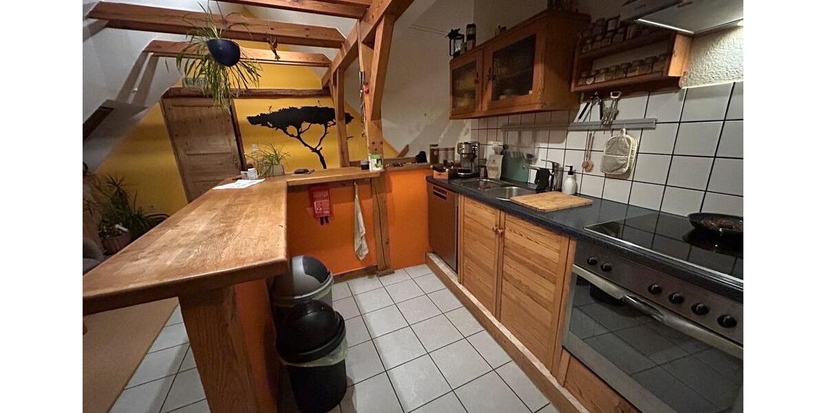 100qm Wohnung im Dachgeschoss 2 zimmer