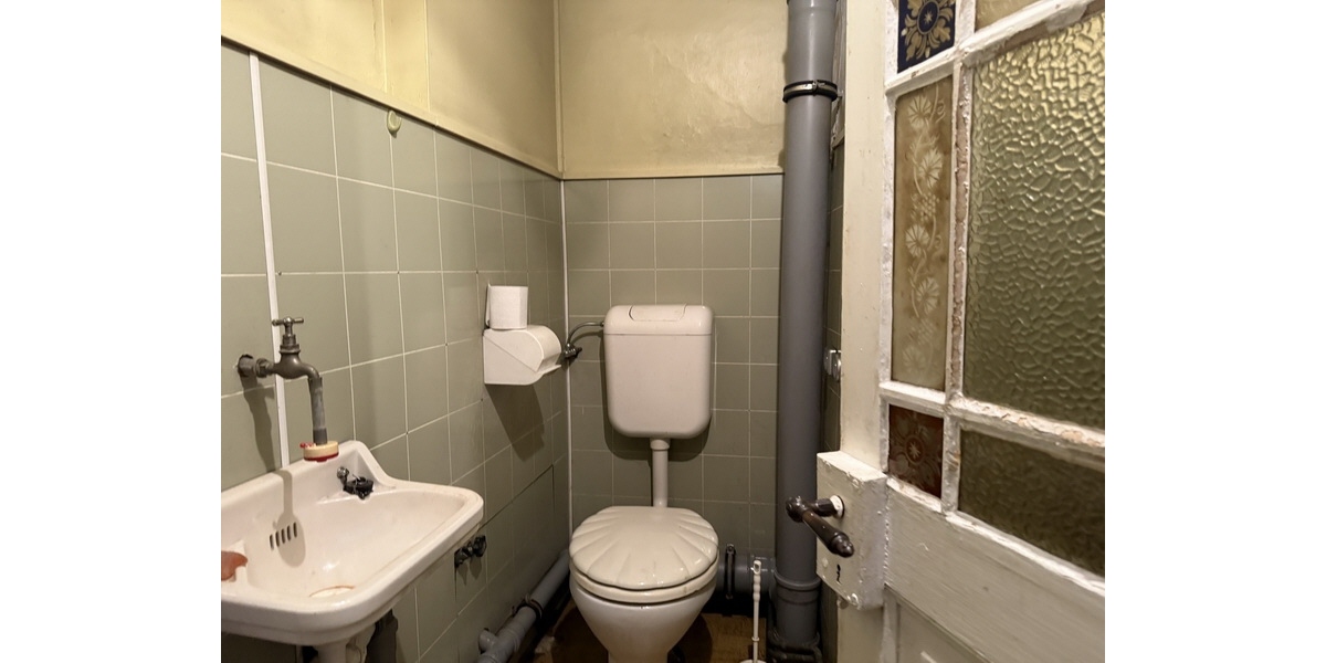 Charaktervolles Haus mit Potenzial - Mehrfamilienhaus, Wohnhaus Ohrdruf Marktstraße | Angebot:22431947