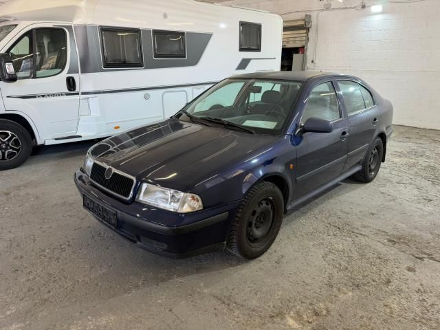 Skoda Octavia 139.100 km 1.500 &euro; Würzburg 97074