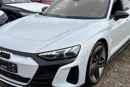 Audi RS e-tron GT 25.508 km 68.900 &euro; Sasbach 77880