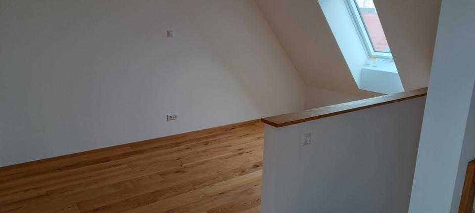 Etagenwohnung Oettingen in Bayern - 2.5 Zimmer, 89 m&sup2;, 1.100&euro; | Angebot:24877172