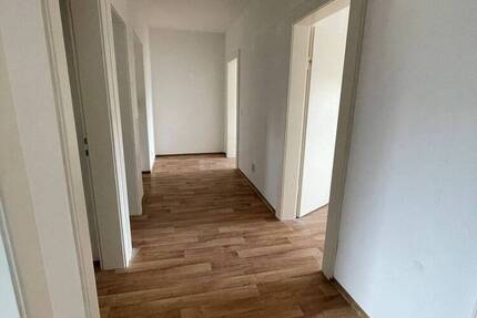 Teilrenovierte 3-Zimmer-Wohnung in Nürnberg Süd