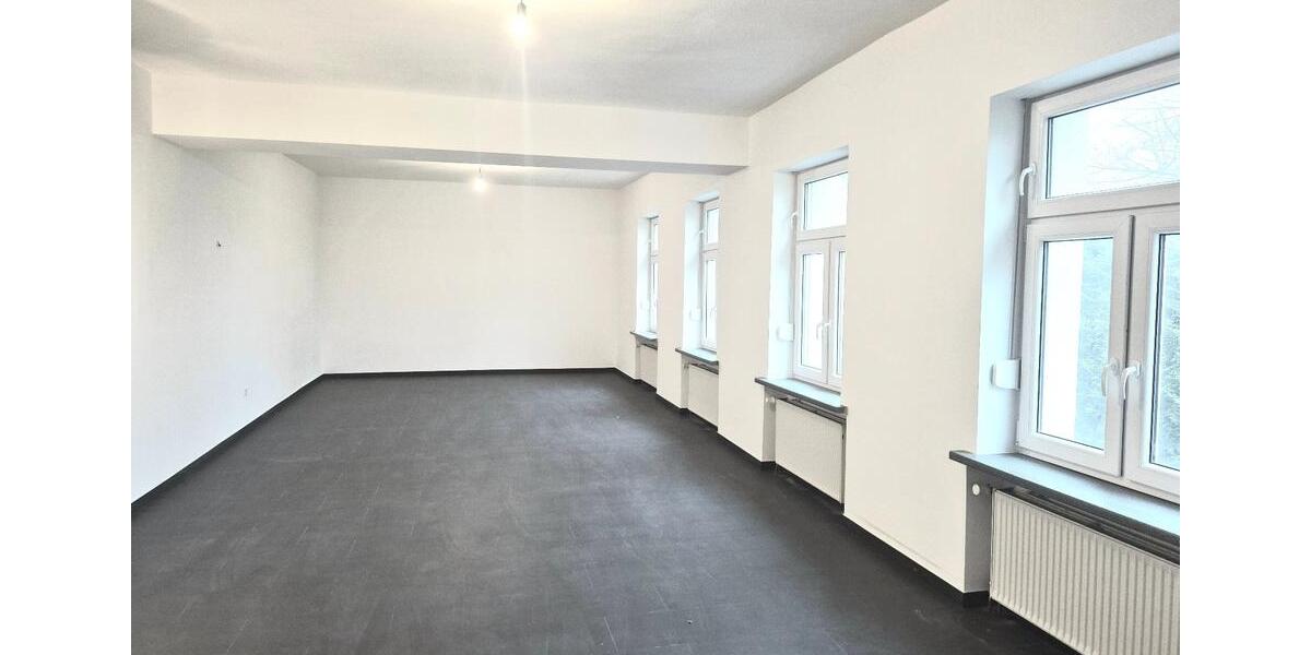 Einfamilienhaus Mittenwalde - 3 Zimmer, 332 m&sup2;, 2.324&euro; | Angebot:25858902