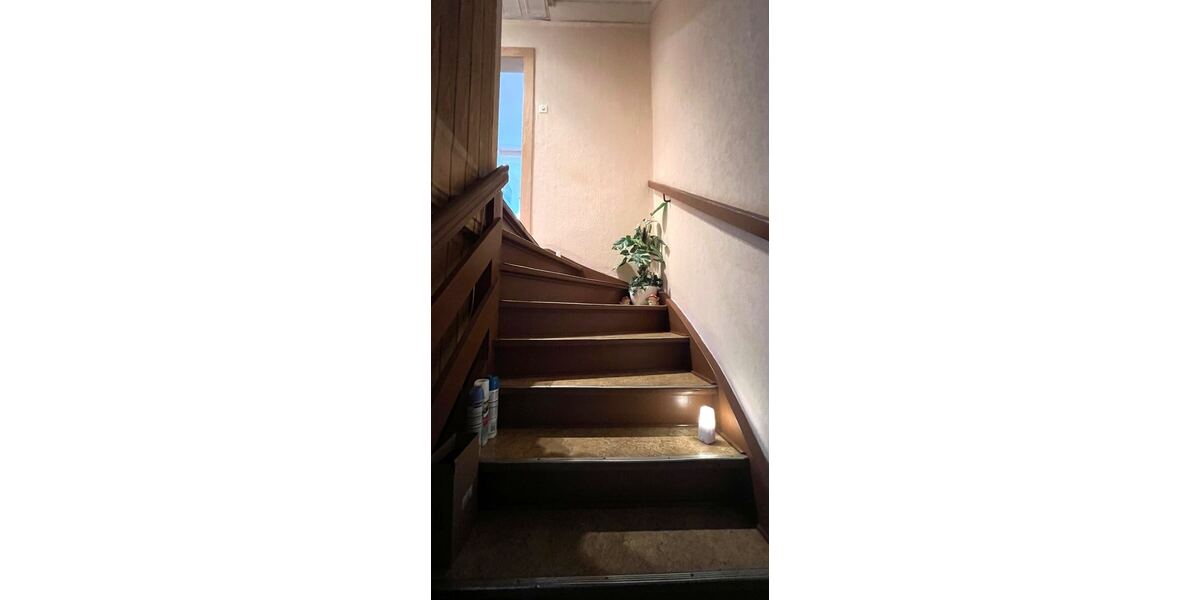 Doppelhaushälfte für die kleine Familie mit gepflegten Grundstück 4 zimmer