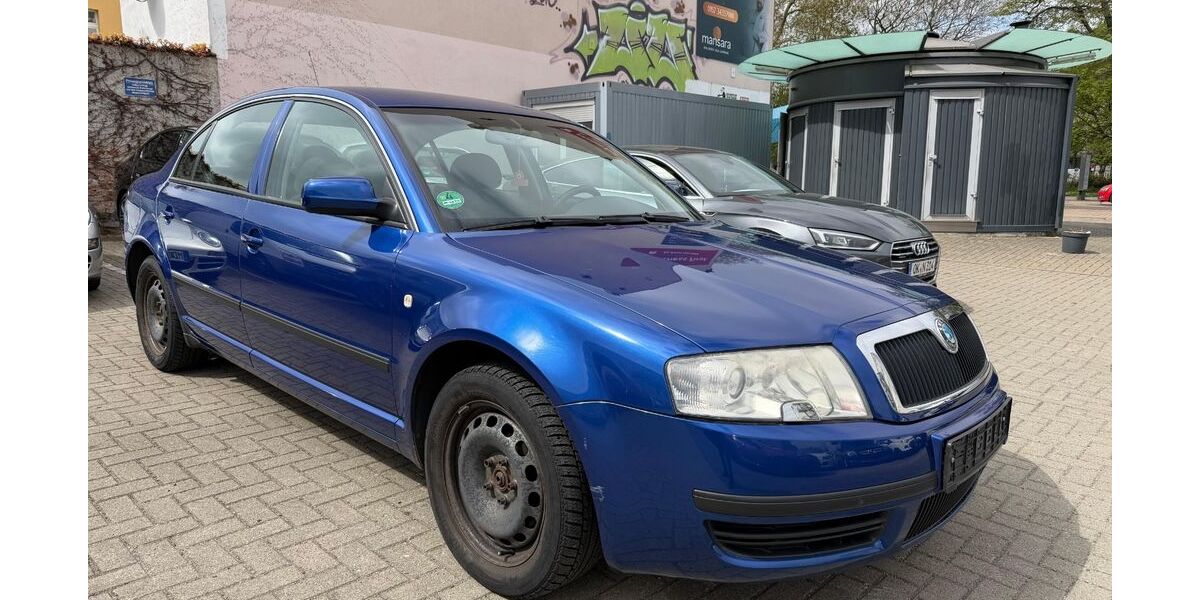 Skoda Superb 168.000 km 2.790 &euro; Magdeburg 39112