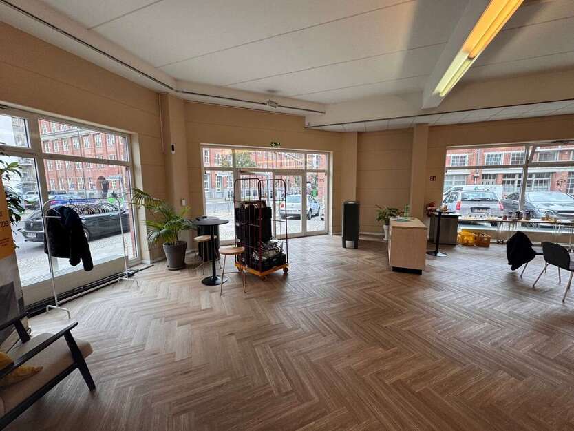 Einzelhandel in Berlin 28.000 € 955 m² zimmer
