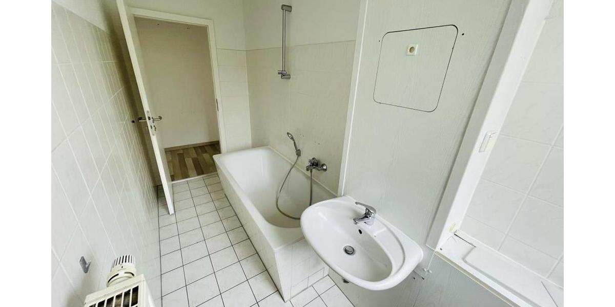 Neuer Fußboden und Balkon! 4 Zimmer Wohnung in Gera Langenberg - Etagenwohnung Gera Langenberg | Angebot:27156280