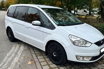 Ford Galaxy 148.000 km 3.999 &euro; München 81827