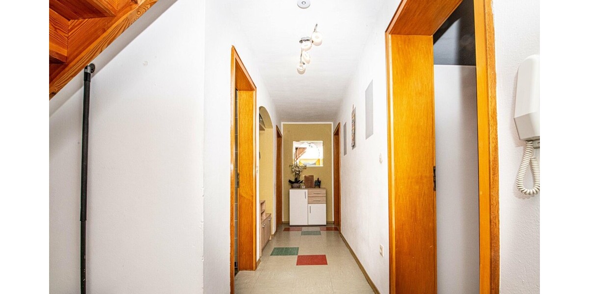 Vielseitiges Mehrfamilienhaus in Furth im Wald - Mehrfamilienhaus, Wohnhaus Furth im Wald | Angebot:27315678