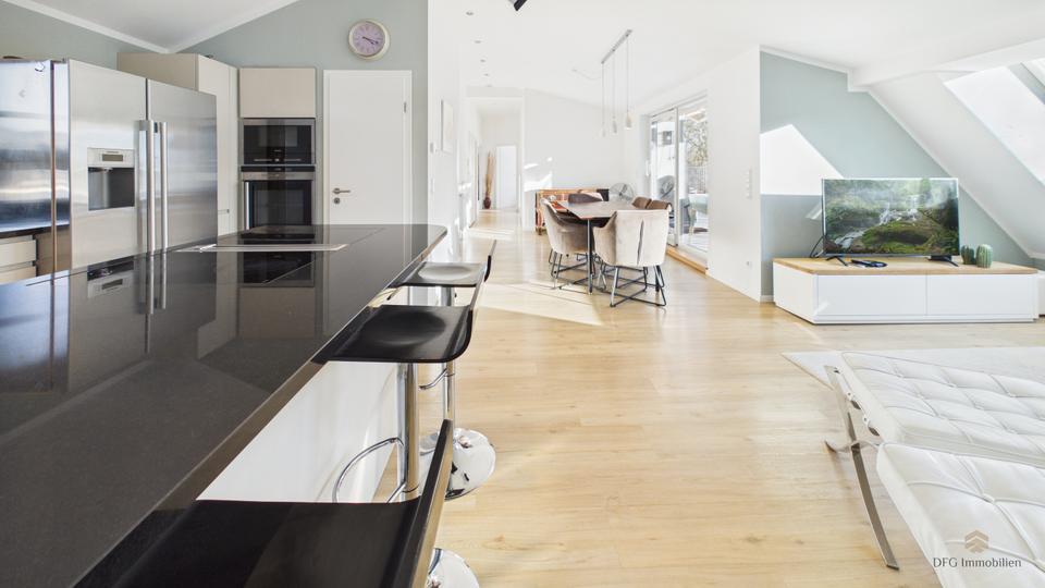Dachgeschoßwohnung München Berg am Laim - 4 Zimmer, 107 m&sup2;, 2.950&euro; | Angebot:25960440