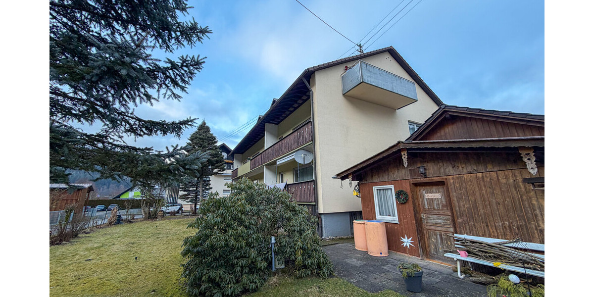 125 m² Kapitalanlage in Bad Wildbad – deutlich unter Markt vermietet Garage Kamin Balkon - Etagenwohnung Bad Wildbad Calmbach | Angebot:26888625
