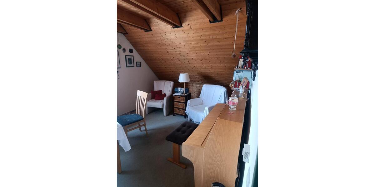 Dachgeschoßwohnung Höxter - 5 Zimmer, 110 m&sup2;, 130.000&euro; | Angebot:27234452