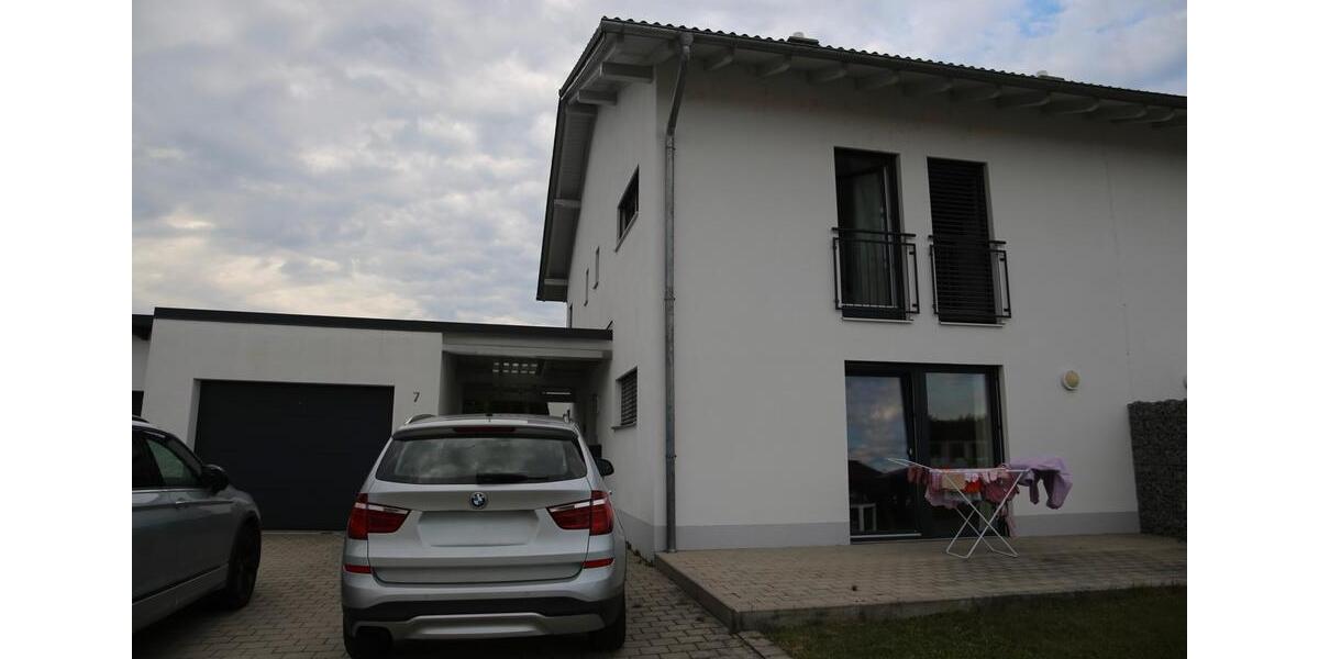 Etagenwohnung Pfarrkirchen - 5 Zimmer, 124 m&sup2;, 1.200&euro; | Angebot:26416409