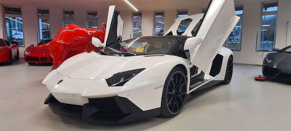 Lamborghini Aventador 23.400 km 416.500 &euro; Hauerz 88410