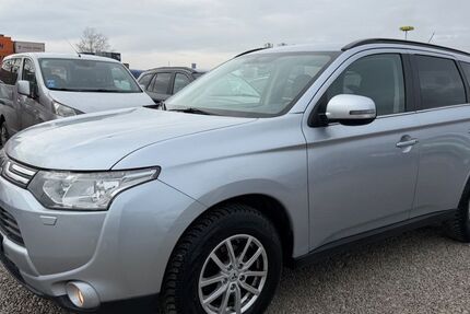 Mitsubishi Outlander 200.000 km 5.870 &euro; München 81829