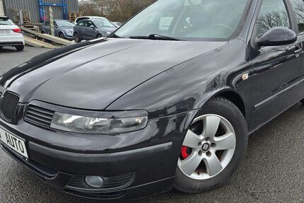 Seat Leon 136.100 km 2.497 &euro; Würzburg 97076