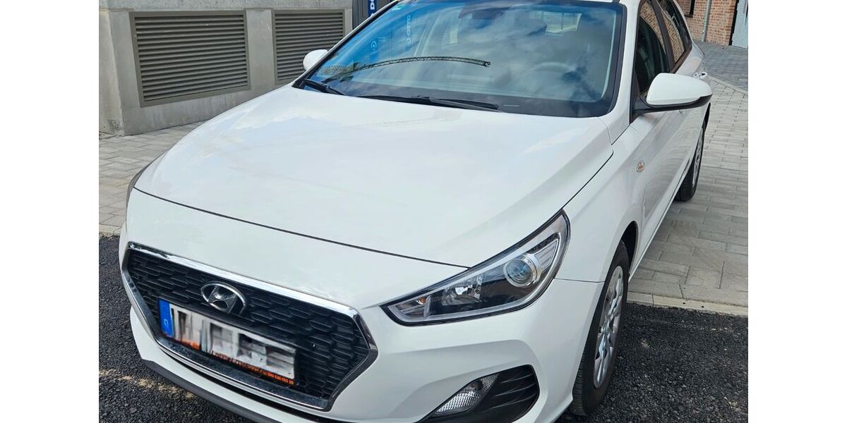Hyundai i30 38.590 km 12.600 &euro; Hamburg 20539