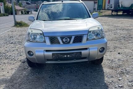 Nissan X-Trail 200.000 km 2.200 &euro; Ergoldsbach 84061