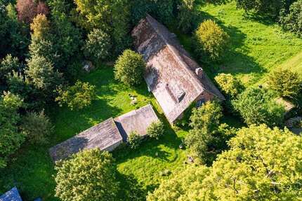 Haus zum Kaufen in Cadenberge 249.000 € 450 m² 10 zimmer