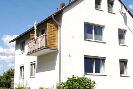 Haus zum Kaufen in Barsinghausen 389.000 € 220 m² 10 zimmer