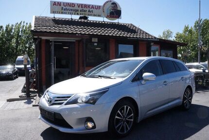 Toyota Avensis 174.937 km 7.990 &euro; Erwitte 59597