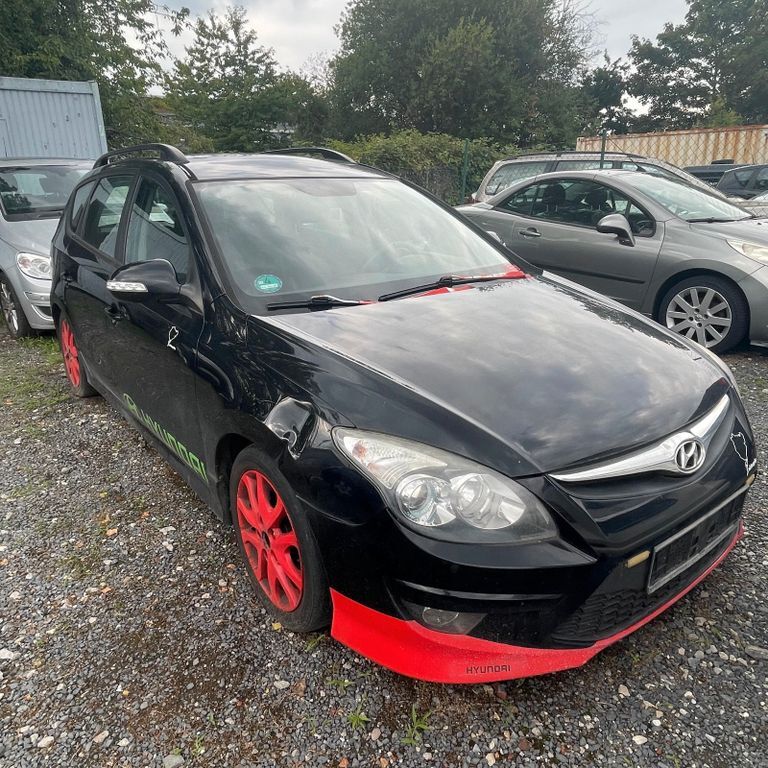 i30