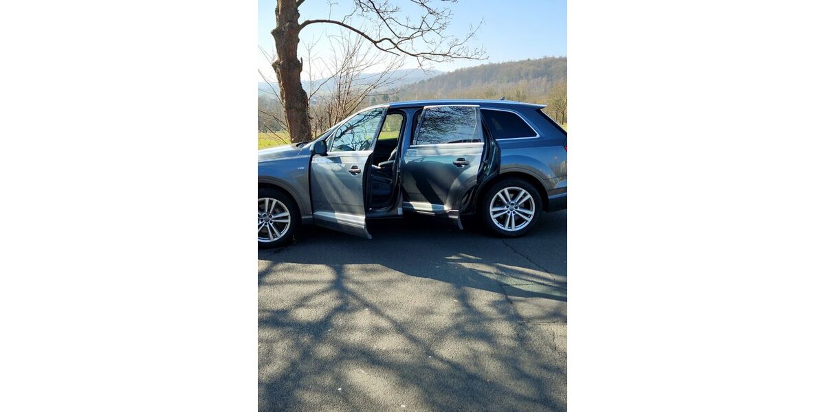Audi Q7 155.000 km 26.000 &euro; Bad Wildungen 34537
