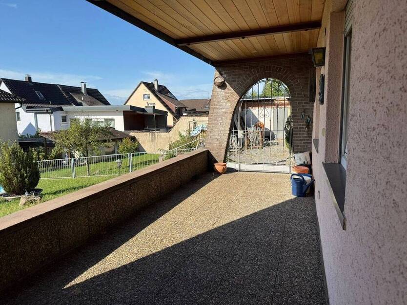 Familien aufgepasst! Hier ist Ihr neues Zuhause! Einfamilienhaus mit riesigem Grundstück!