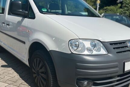 VW Caddy 175.000 km 4.990 &euro; München 81825