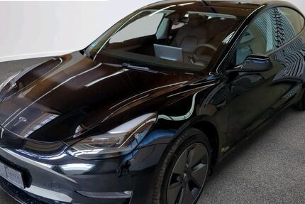 Tesla Model 3 88.733 km 28.950 &euro; Steinbach-Hallenberg OT Herges-Hallenberg 98587
