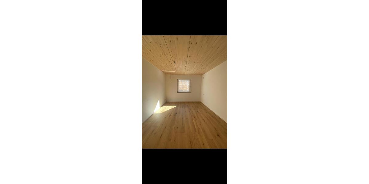 Erdgeschoßwohnung Backnang - 3 Zimmer, 95 m&sup2;, 1.385&euro; | Angebot:26088252