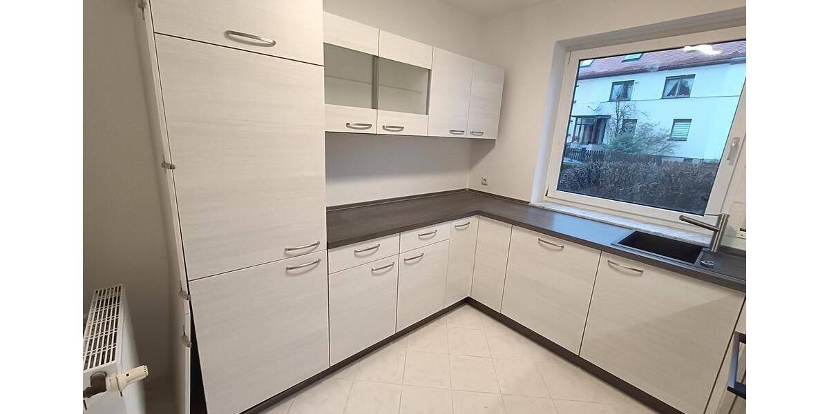 Erdgeschoßwohnung Zwickau Neuplanitz - 4 Zimmer, 91 m&sup2;, 660&euro; | Angebot:26011103