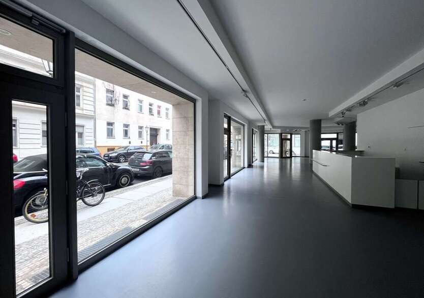 Einzelhandel in Berlin 2.500.000 € 369.17 m²