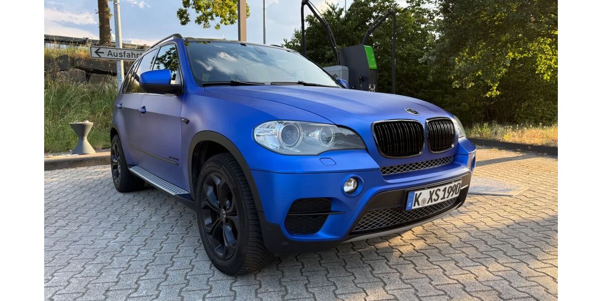 BMW X5 220.000 km 15.499 &euro; köln 51145