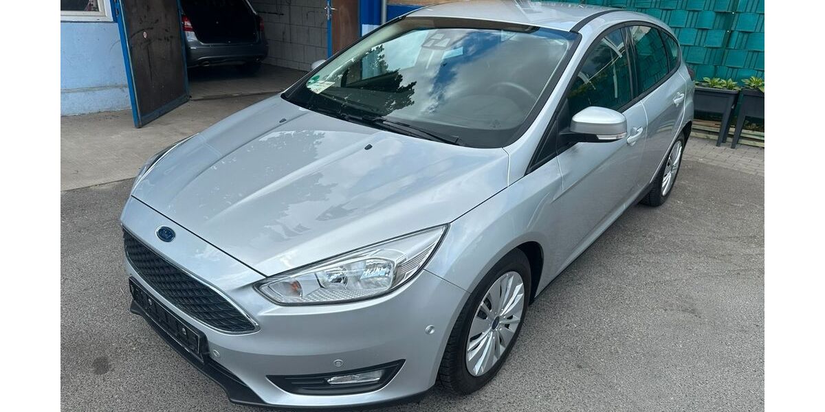 Ford Focus 73.200 km 8.900 &euro; Berlin 12347