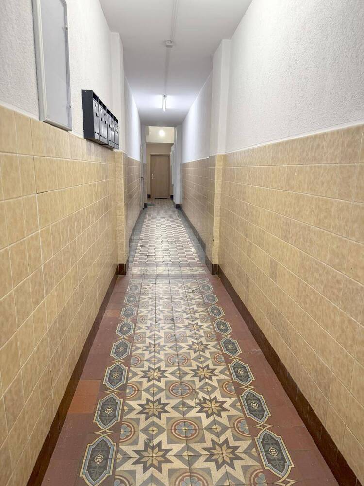 6 Wohnungen & 1 Ladenlokal. Balkone & Garagen. Liebevoll gepflegt & modernisiert.